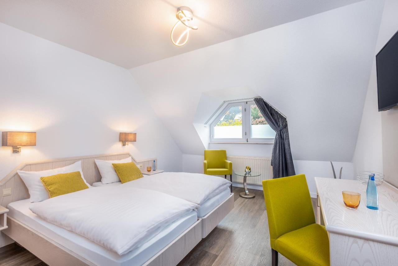 Hotel Zur Krone Meerbusch Eksteriør billede