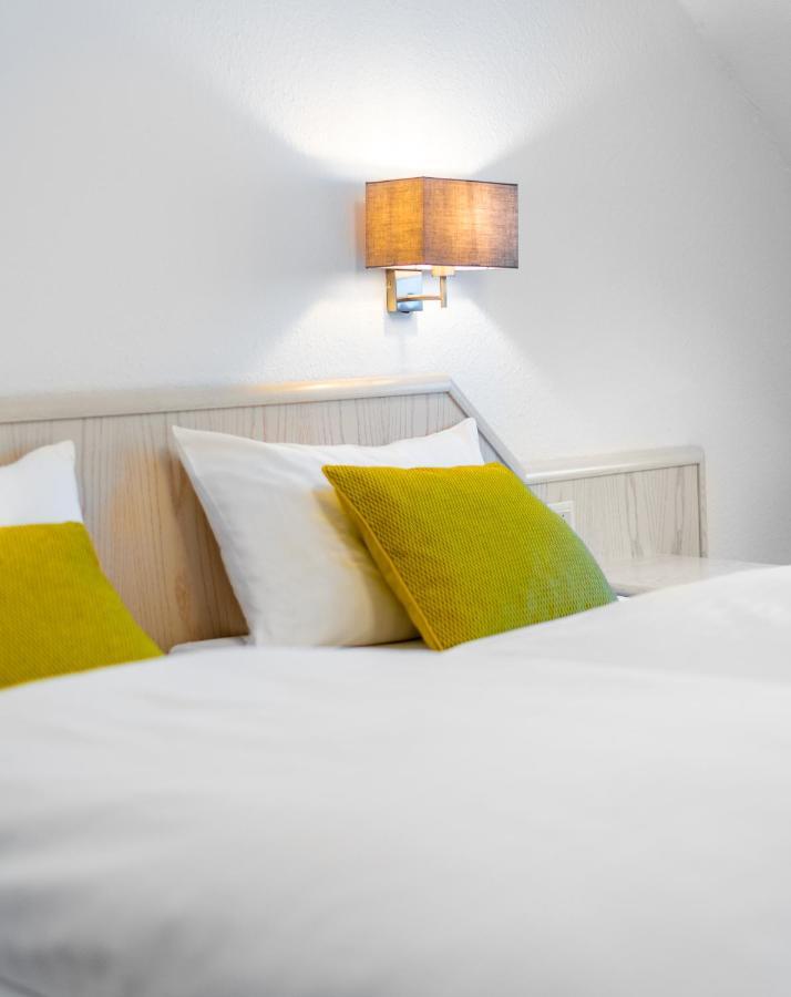 Hotel Zur Krone Meerbusch Eksteriør billede