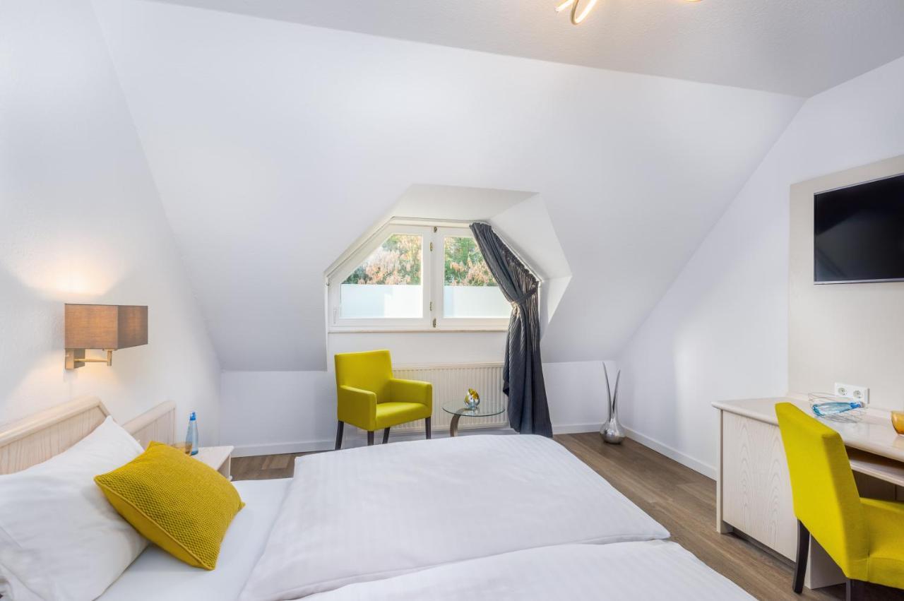 Hotel Zur Krone Meerbusch Eksteriør billede